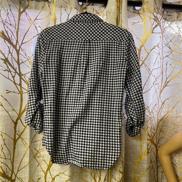 C&C California. Soft cotton button down top cute green buttons, red stiching. - Picture 3 of 7